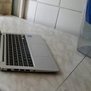 продам asus x201e