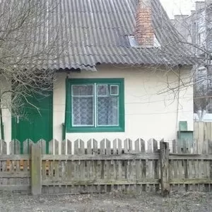 Квартира в доме. Кирпич/шифер.  Общ. 58, 7 кв.м. Жил. 38, 3 кв.м. r16005