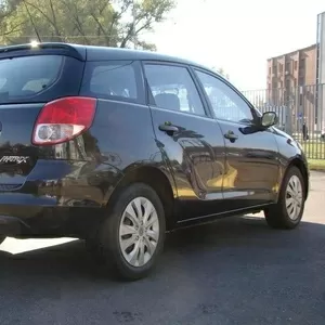 Комфортный и удобный Toyota Matrix